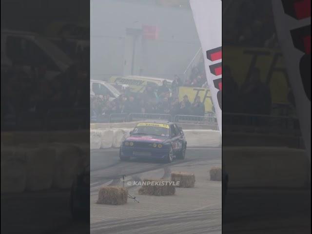 1300hp bmw  E30 Drifting 