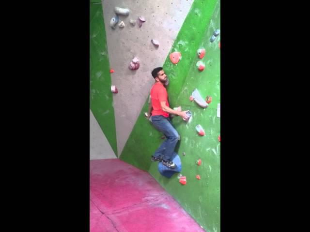 Dynamic bouldering problem