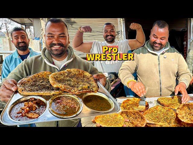 140 Km से Log आ रहे Rs 30 ka Kulcha खाने | Wrestler Kulche Wala | Street Food India