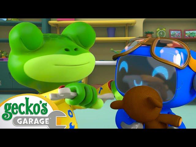 Gecko is Sleepwalking | Morphle and Gecko's Garage - Cartoons for Kids