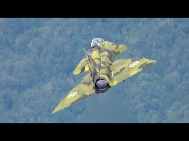 Saab Viggen SK37E Swedish Airforce Historic Flight SwAFHF flying Display Zigermeet 2019 AirShow