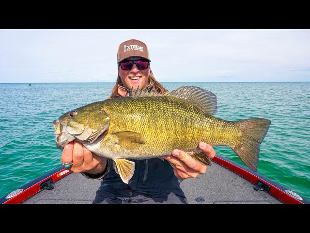 BIGGEST Lake St. Clair Smallmouth Bass of the YEAR - Fishing