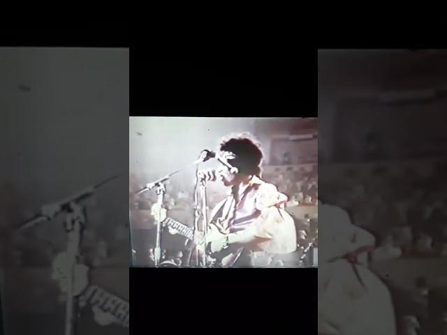 3 YEAR OLD BOY MEETS JIMI HENDRIX ON STAGE 