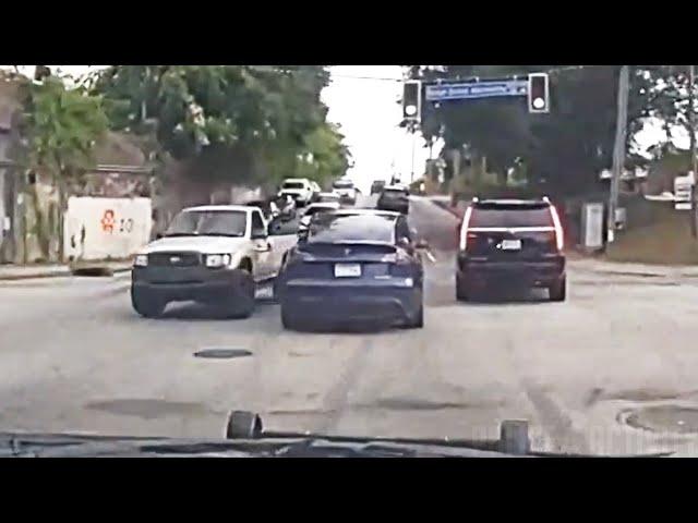 Atlanta Police Chase and Arrest Shooting Suspects Fleeing in a Tesla