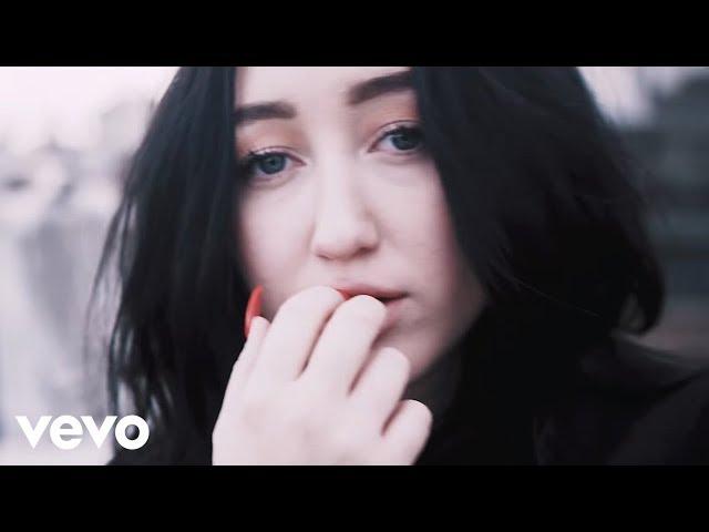 Noah Cyrus - Again (Official Music Video) ft. XXXTENTACION