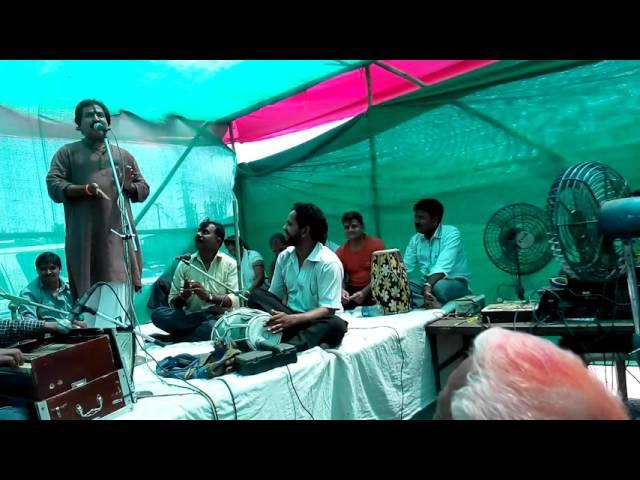 APNA SAMACHAR: Biraha Gayak Indrajeet Yadav Live Holi Show By Actor Pappu Yadav 1