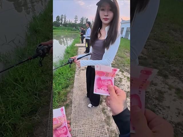 当路亚龟佬遇上，路亚社牛现场，你能挑战到第几关？  #社牛天花板 #社牛#社死#路亚#街头挑战 #弘扬正能量