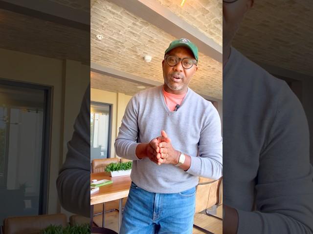 CASUAL FRIDAY ​⁠@BrooksBrothers CASHMERE & #japanesedenim FROM ​⁠@JCrew FOR PREPPY LOOK.#Preppy