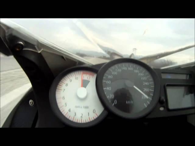 BMW k1200s 0-290kmh vs.  suzuki gsx r 750.wmv