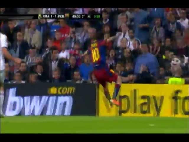 Messi's shot on the Madrid fans [HQ]