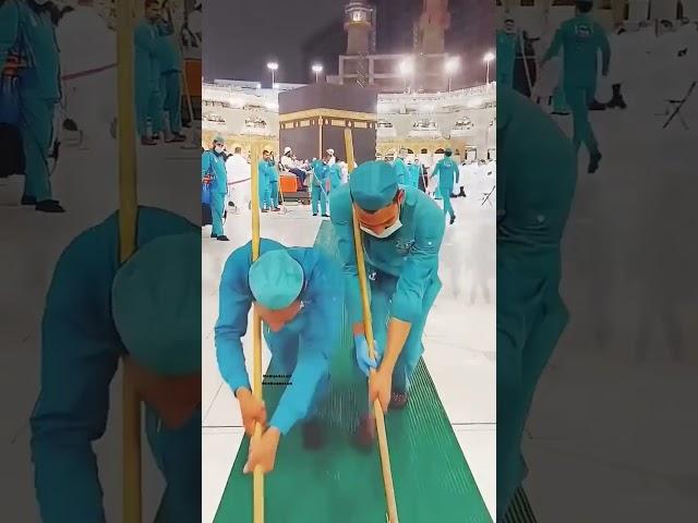 KABAH SHARIF CARPET CLEANING IN MAKKAH #SHORTS # TRENDING