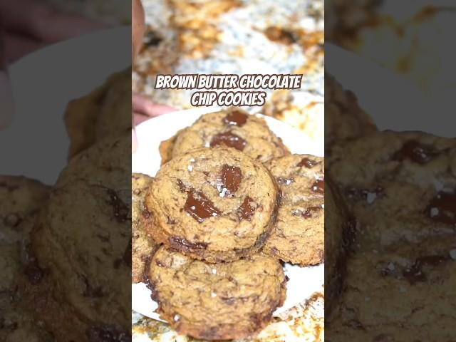  Brown butter chocolate chip cookies. This hands down is the best recipe! #cookies #baking ￼￼￼