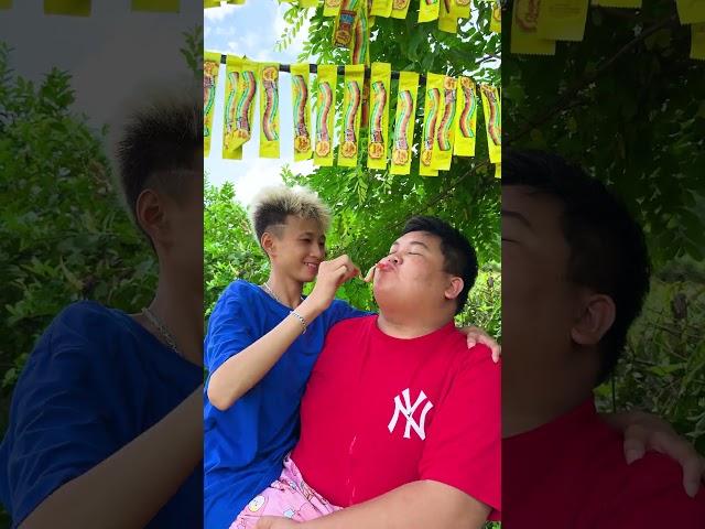 FunFun TV : Rainbow Candy Challenge 