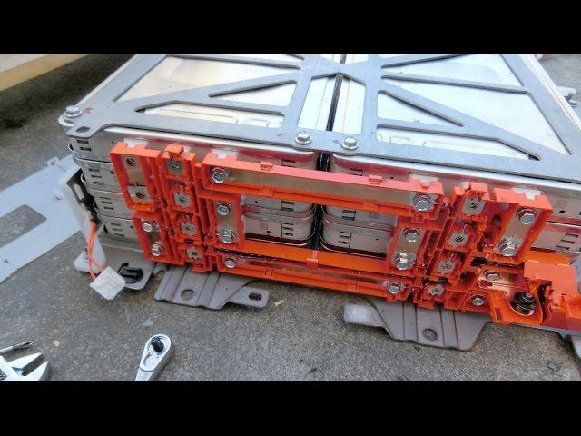 2013 Nissan Leaf battery disassembly part1
