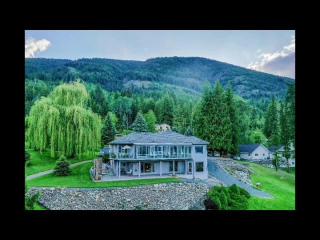 Spectacular View in the Creston Valley,  Creston BC   Canada