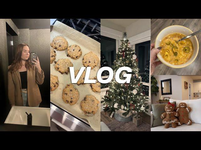 VLOG | What I'm Eating + Cooking, Holiday Home Tour, Current Routine