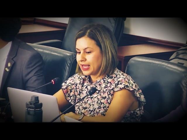 RECTOR DE UCR SE AFERRA NO SOLTARÁ SU PUESTO