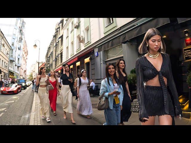 Lifestyle of Seductive beauties - Russian Girls! Walking Street tour. 4K HDR.