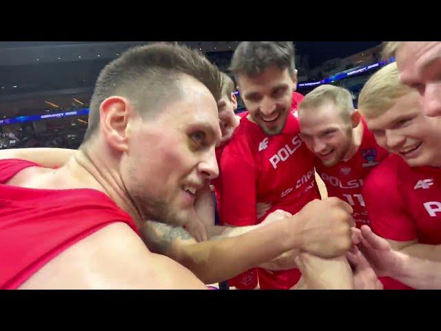 KoszKadra w ćwierćfinale EuroBasketu! Wielka radość w Berlinie | KULISY | #KoszKadra