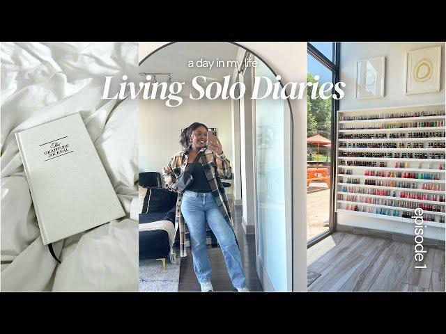 VLOG | New Nails, Old Navy Haul, At Home Yoga