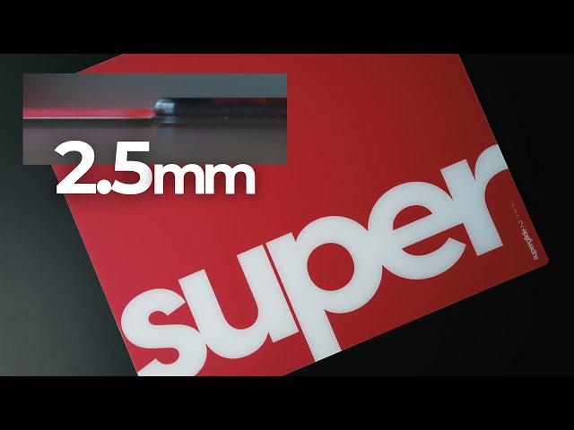 たった2.5mmの超薄型ガラスマウスパッド Pulsar Superglide 2 Glass Mousepad