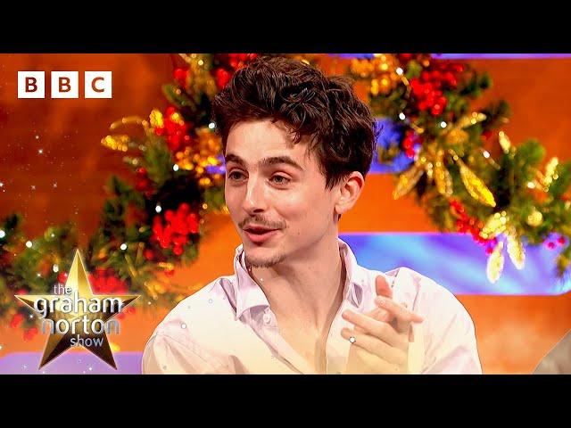 Timothée Chalamet learned to play music for his Bob Dylan role - BBC