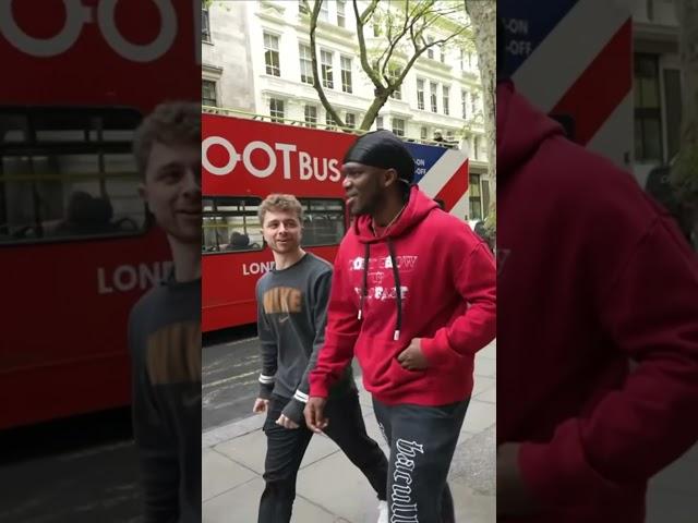 ChrisMD makes fun of Miniminter’s injury#chrismd #miniminter #mm7 #ksi #sidemen #jog #funny #lol