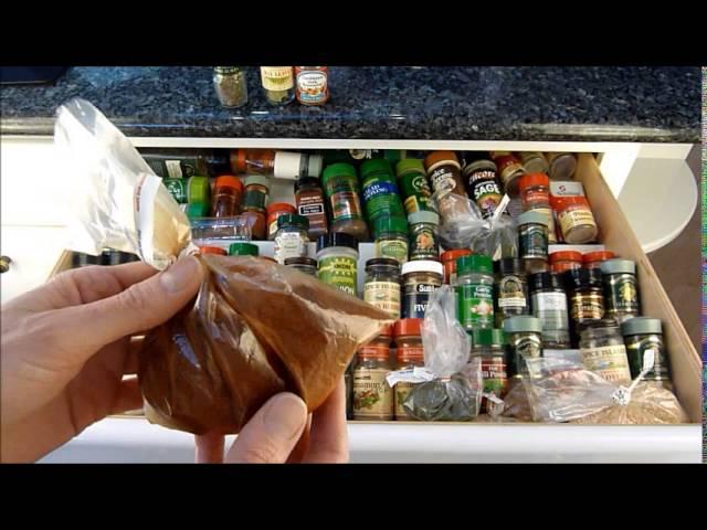 Organizing Spices the Quick and Easy Way: Kitchen Organization