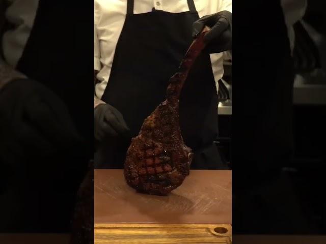 Reverse Sear Tomahawk 