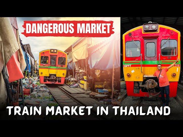 Most Dangerous Train Market, Maeklong Railway Market Bangkok, Thailand