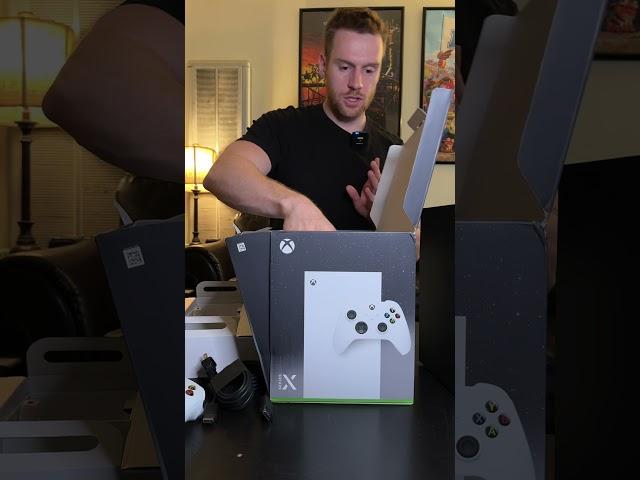 Unboxing the Robot White Xbox Series X