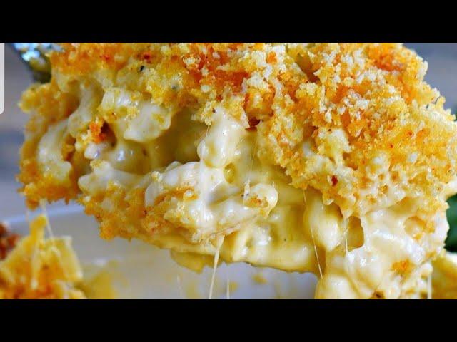 BAKED MAC N CHEESE  /Topped with Breadcrumbs