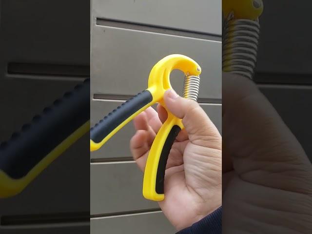 Hand grip correct way to hold