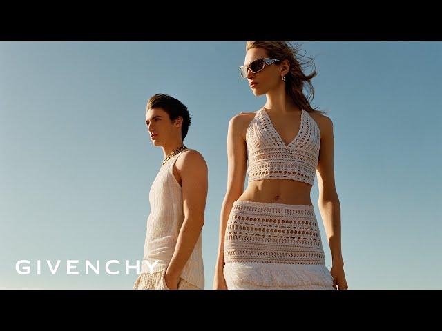 GIVENCHY I The Givenchy Plage collection