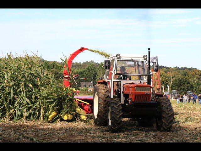 Un Soméca 1000dt super et sa Sperry New Holland 719 à l'ensilage