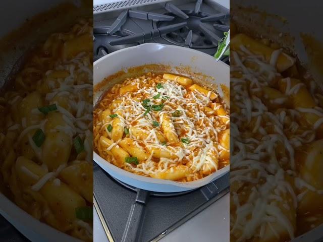 I fed my kids Spicy Buldak Ramen with Tteokbokki | MyHealthyDish #buldakramen