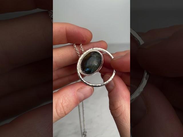 Faceted labradorite gemstone and sterling silver handmade by Lizardi Jewelry