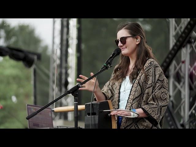 Carolina Eyck – live Theremin concert @SUPERBOOTH21