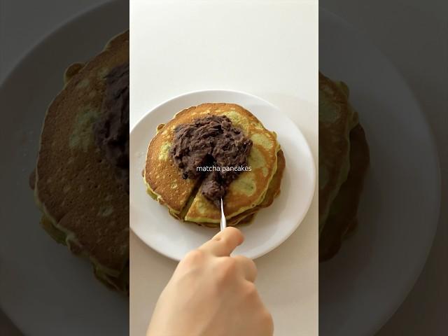 fluffy matcha red bean pancakes #pancake #breakfast #matcha #shorts