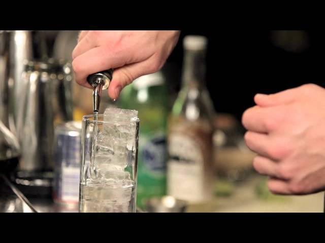 How to make a Cape Codder - DrinkSkool Cocktails