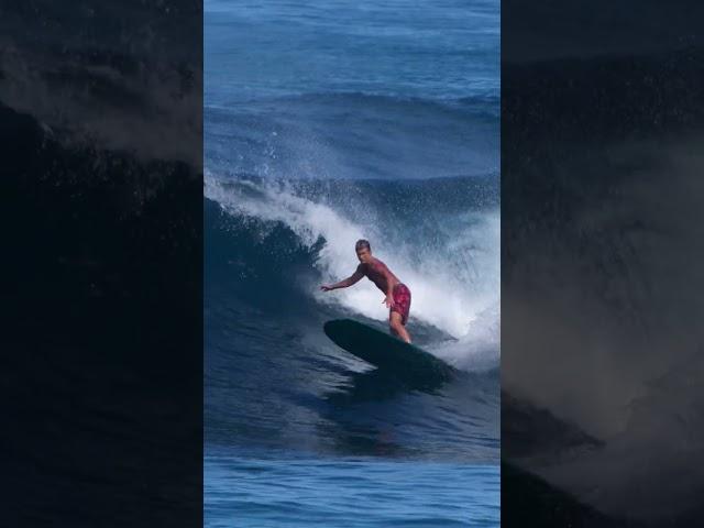 Zack Howard Single Fin longboard surfing in Hawaii