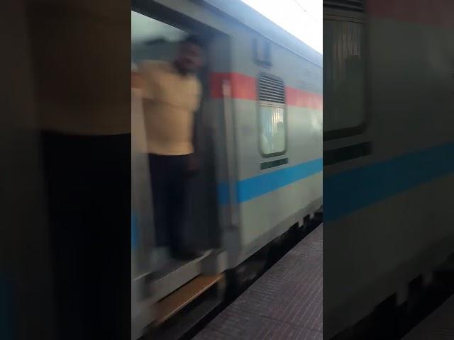 Wap 7 Back to Back at Byculla Station #indianrailways #trainsimulator