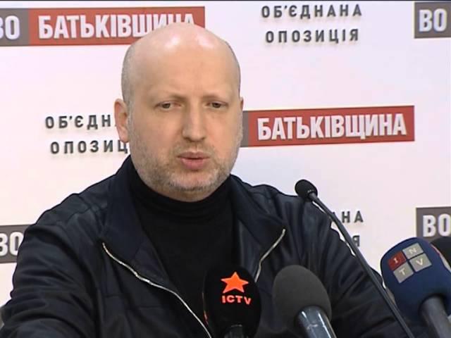 Турчинов: Евромайдан разгонят военные