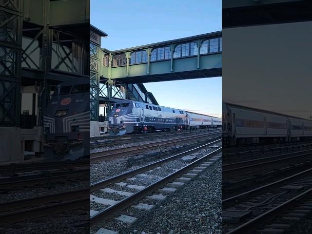 Metro North 211 wearing New York Central colors at Scarborough