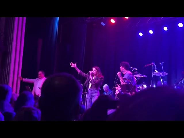 Kathryn Hahn and the Middle Aged Dad Jam Band | Shallow | Cleveland 9.18.23