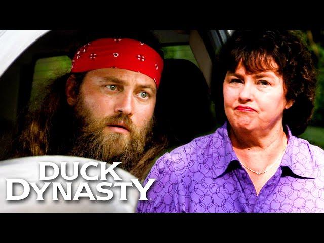 Miss Kay's Clutter is OUT OF CONTROL (Season 1) | Duck Dynasty