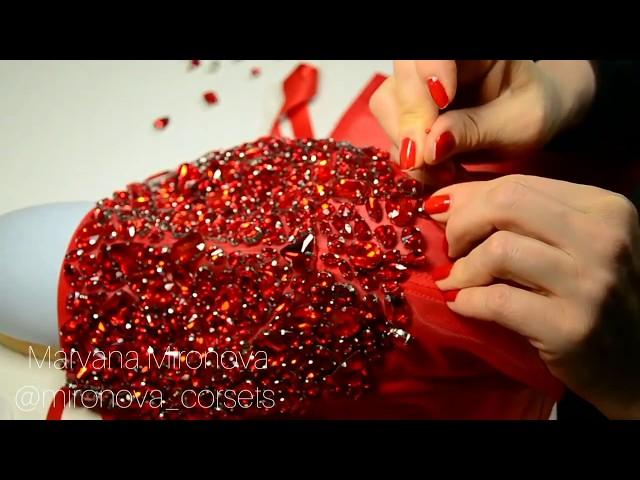 by Maryana Mironova. Couture dress embroidery. Вручную расшиваем стразами вечернее платье.