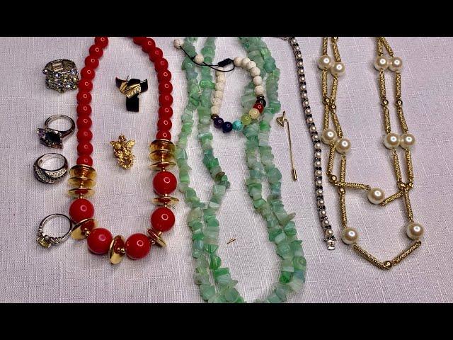 Goodwill Bluebox 5 lbs jewelry repurpose box unboxing! Mystery jewelry haul to resell on eBay!