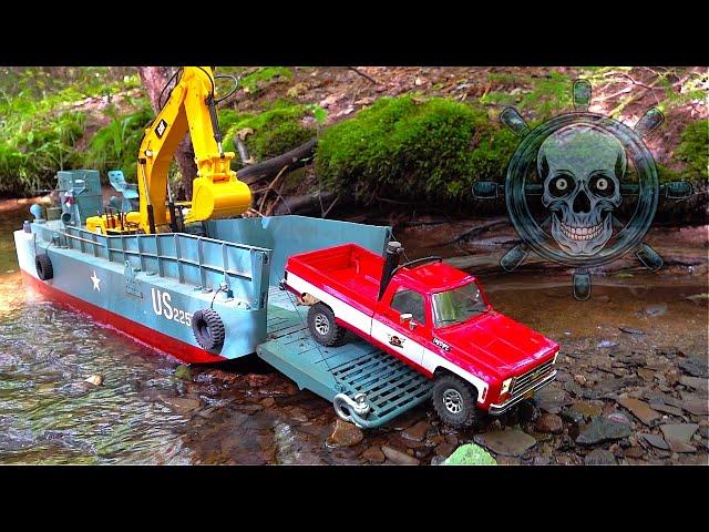 LCM3 Transports Cargo Up-River for Givernment Eco Sample | RC ADVENTURES