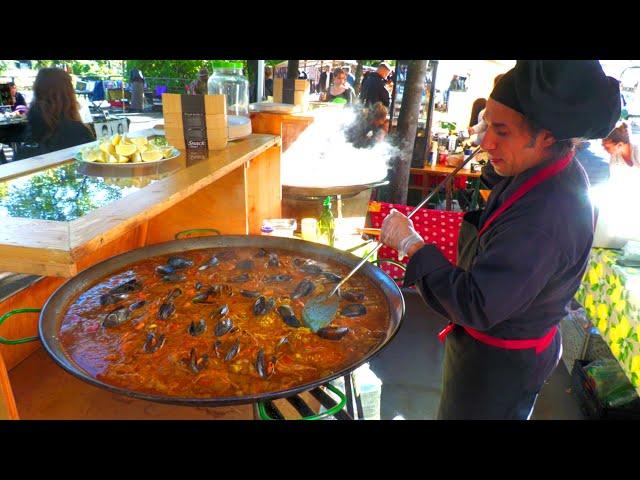 Spanish Guy cooks Paella with much Love at Market | Street Food in Berlin Germany